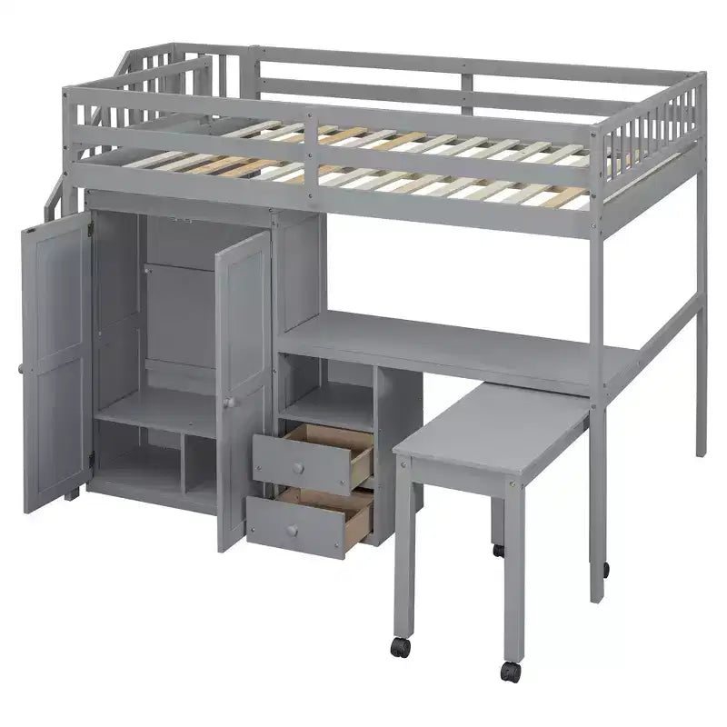Struttura letto a soppalco a grandezza naturale con scale, libreria, cassetti, scrivania e armadio