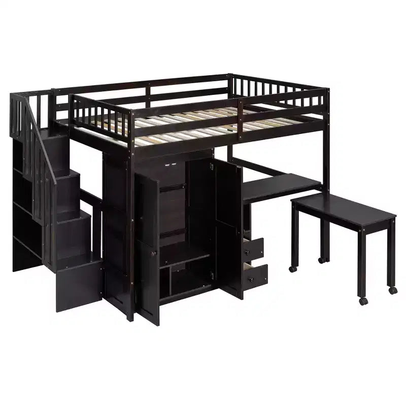 Struttura letto a soppalco a grandezza naturale con scale, libreria, cassetti, scrivania e armadio