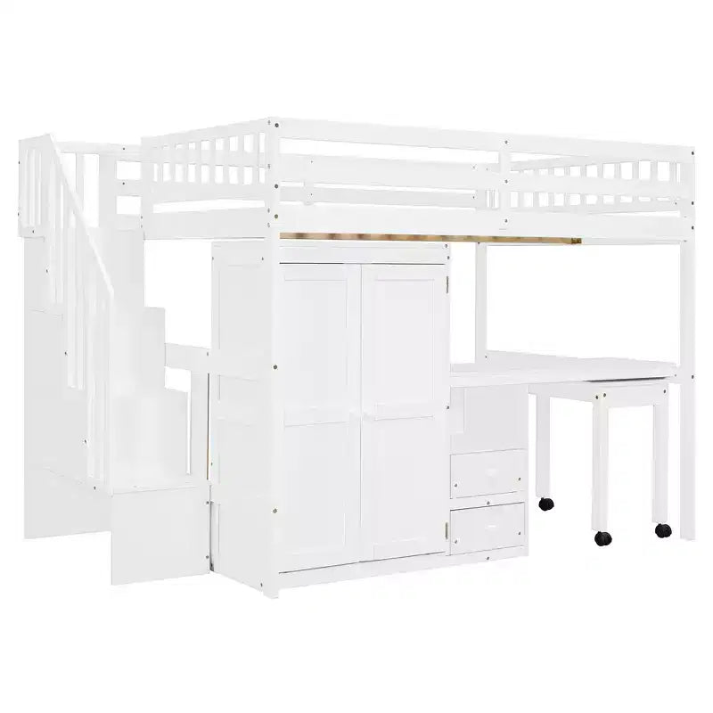 Struttura letto a soppalco a grandezza naturale con scale, libreria, cassetti, scrivania e armadio