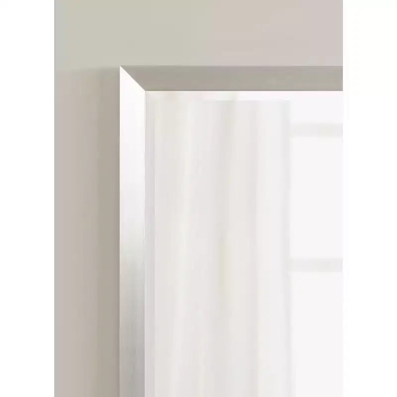 Specchio da bagno rettangolare con cornice in nichel spazzolato