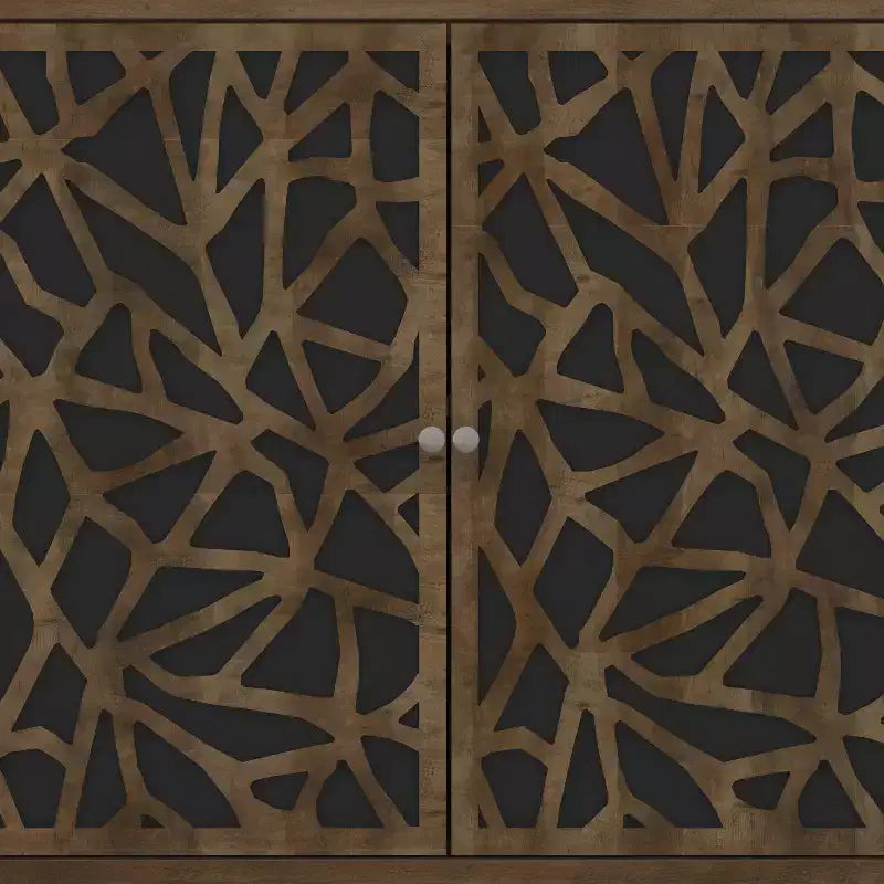 Credenza a 4 ante con pannelli tagliati al laser e ripiani regolabili