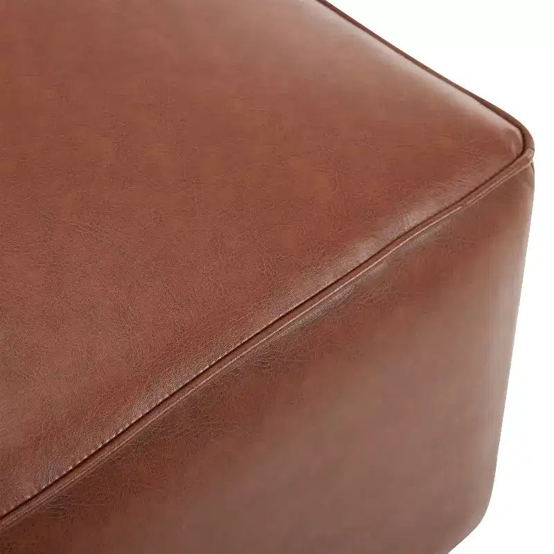 Pouf quadrato in similpelle